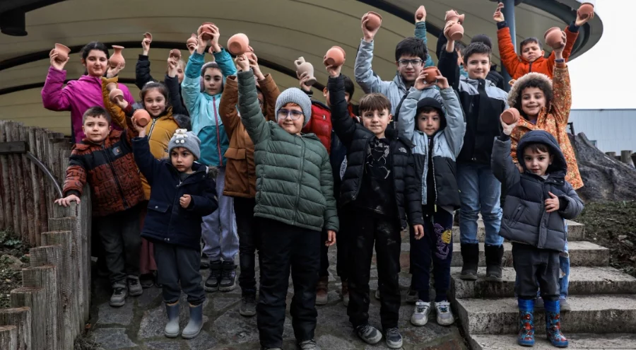 Bursa'da minikler arkeolojiyi eğlenerek öğrendiler