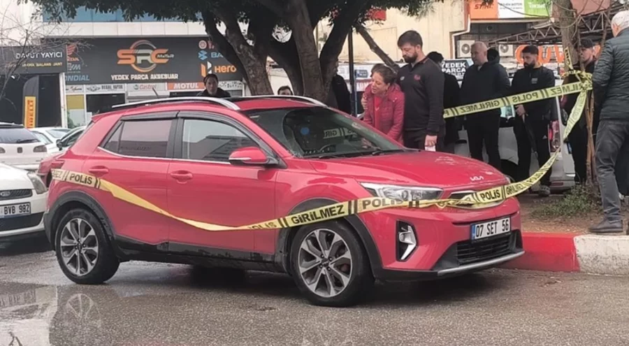 Otomobilde Ölü Bulundu: Eşinin Feryadı Yürek Dağladı