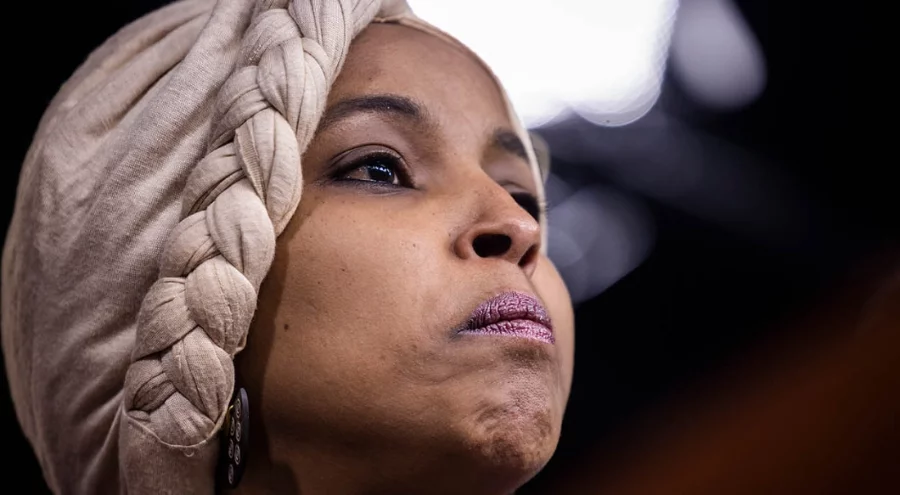 ABD'de Ilhan Omar'a Şırıngalı Saldırı