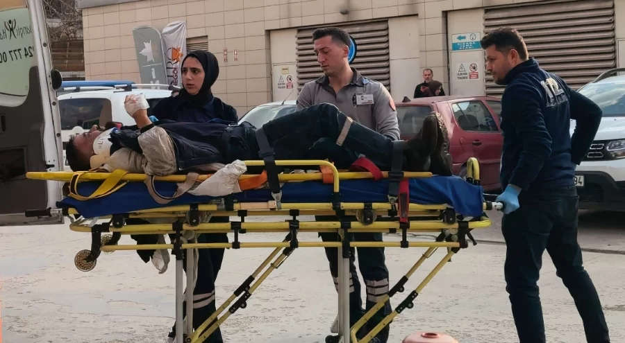 Bursa'da Fabrikada Pres Makinesine Sıkışan İşçi Ağır Yaralandı