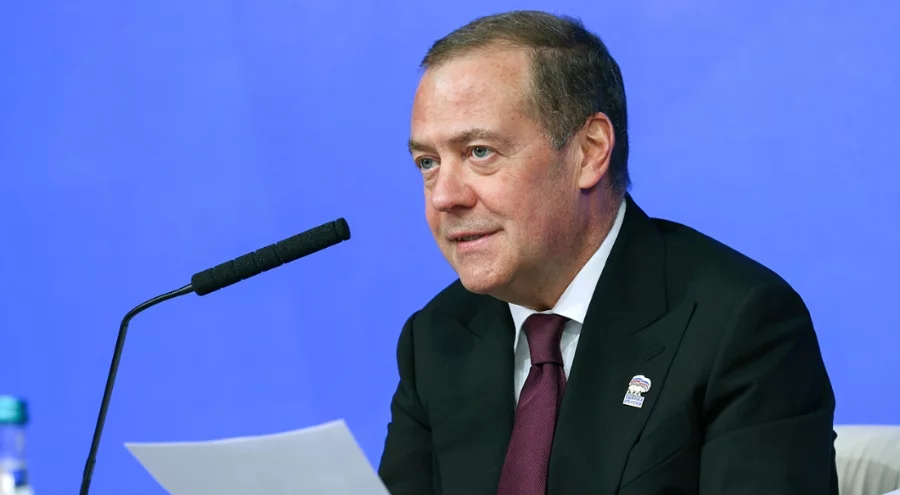 Medvedev: Küresel çatışma istemiyoruz, deli değiliz