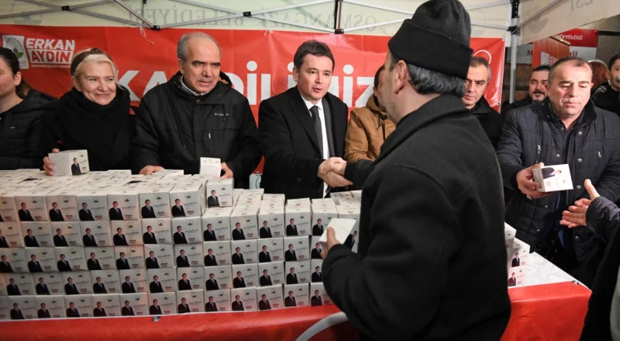 Başkan Aydın, Berat Kandili'nde Vatandaşlarla Buluştu