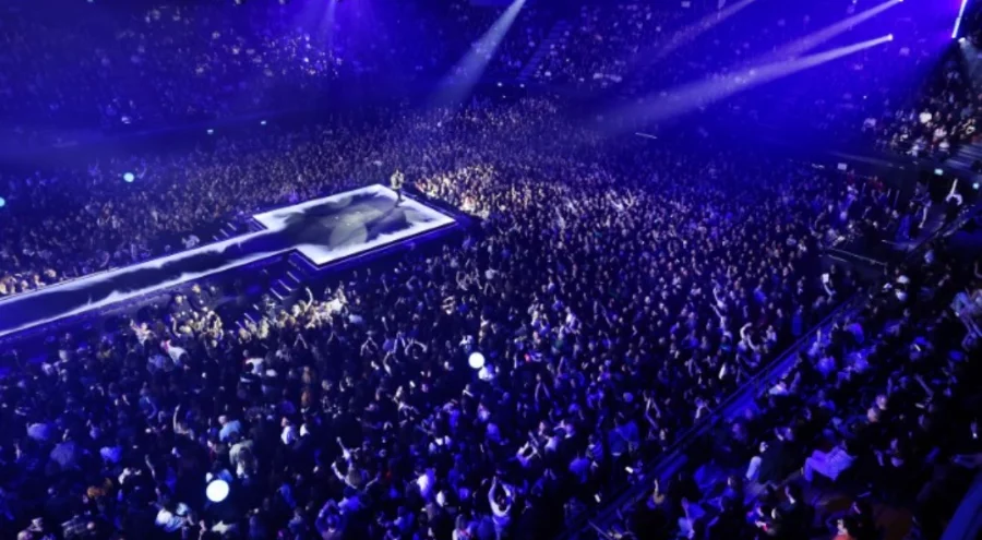 Tarkan'dan 9 günde 50 bin kişilik konser fırtınası