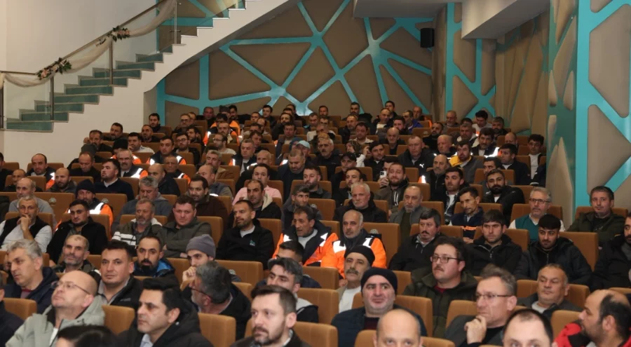 Başkan Şadi Özdemir, temizlik işçileri ile buluştu