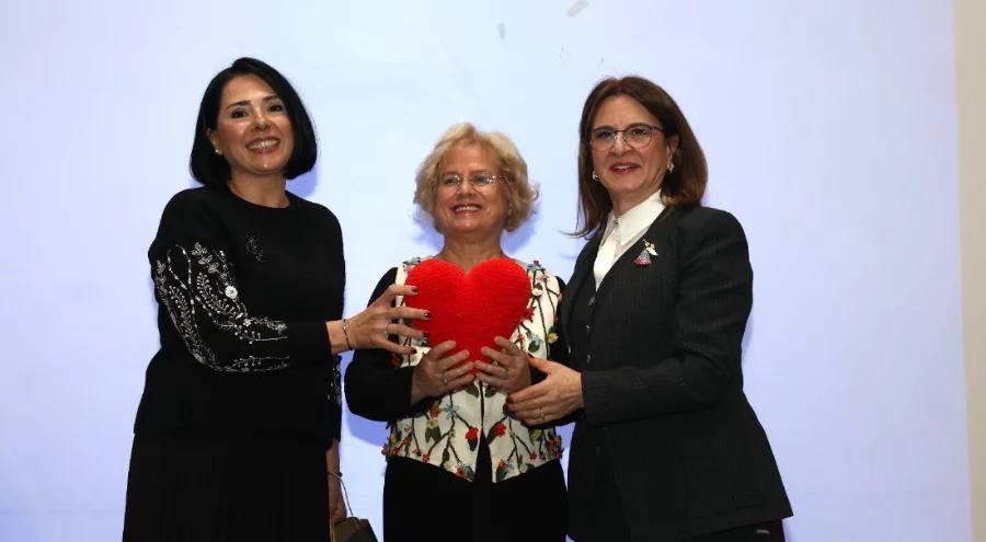 Bursa'da kadınlardan huzurevine ilmek ilmek sevgi