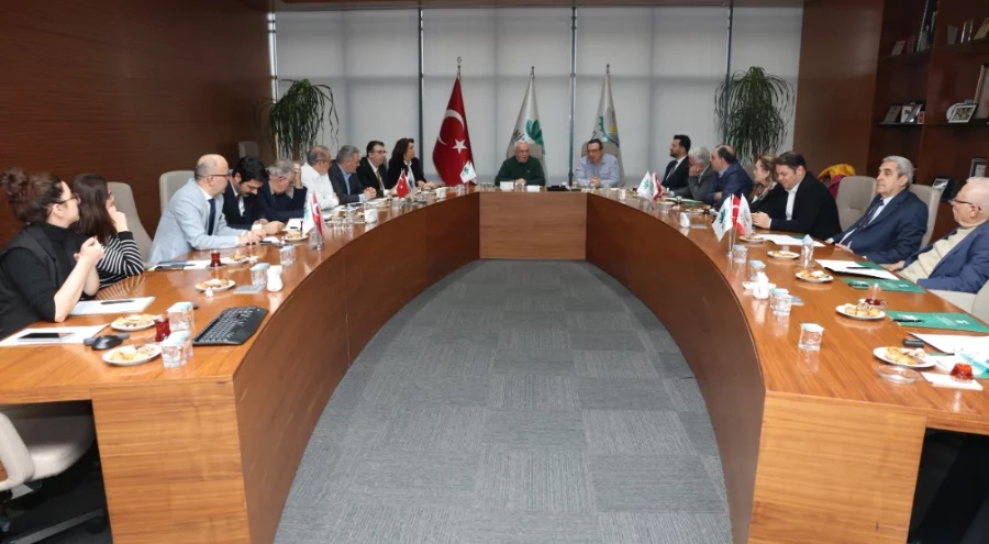 Başkan Şadi Özdemir yüksek teknolojiyi işaret etti