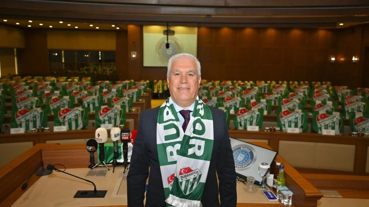 Bozbey'den Bursaspor'a şampiyonluk mesajı: "Hedef Süper Lig ve Avrupa"