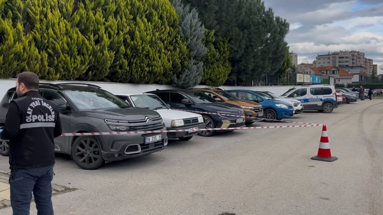 Bursa'da Okul Önünde Silahlı Saldırı: Öğretmen Vuruldu