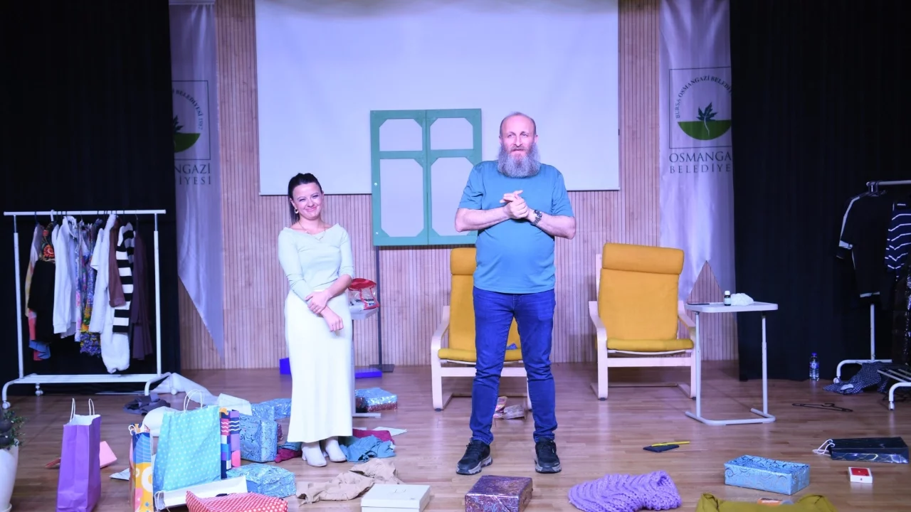 Osmangazi Belediyesi sanatseverleri tiyatroyla buluşturdu