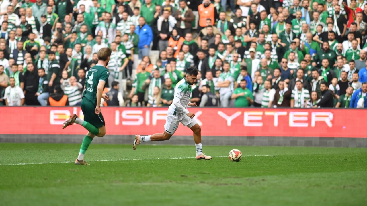 Bursa'da Bursaspor'dan Gövde Gösterisi: 4-0