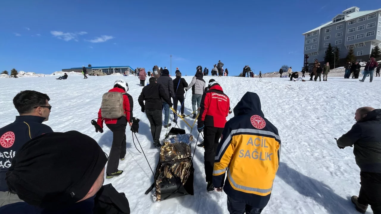 Bursa'da Uludağ'da Kızak Kazası: Dereye Uçtu