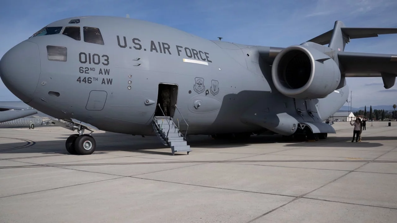 ABD'den Bir İlk: Nükleer Reaktör Uçakla Taşındı