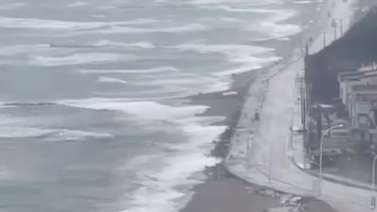 Bursa'da Fırtına Alarmı: Deniz Yolu Yuttu