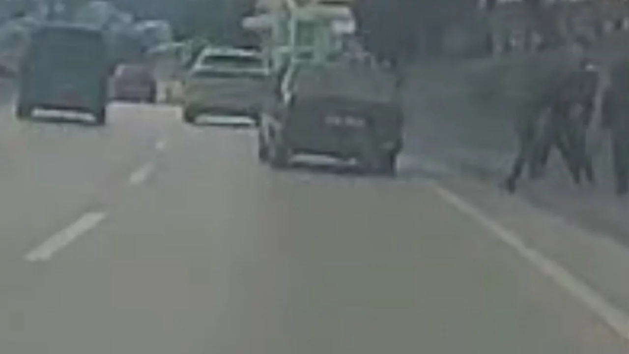 Bursa'da Dehşet Anı: Sürücü Aracı Çocukların Üzerine Sürdü