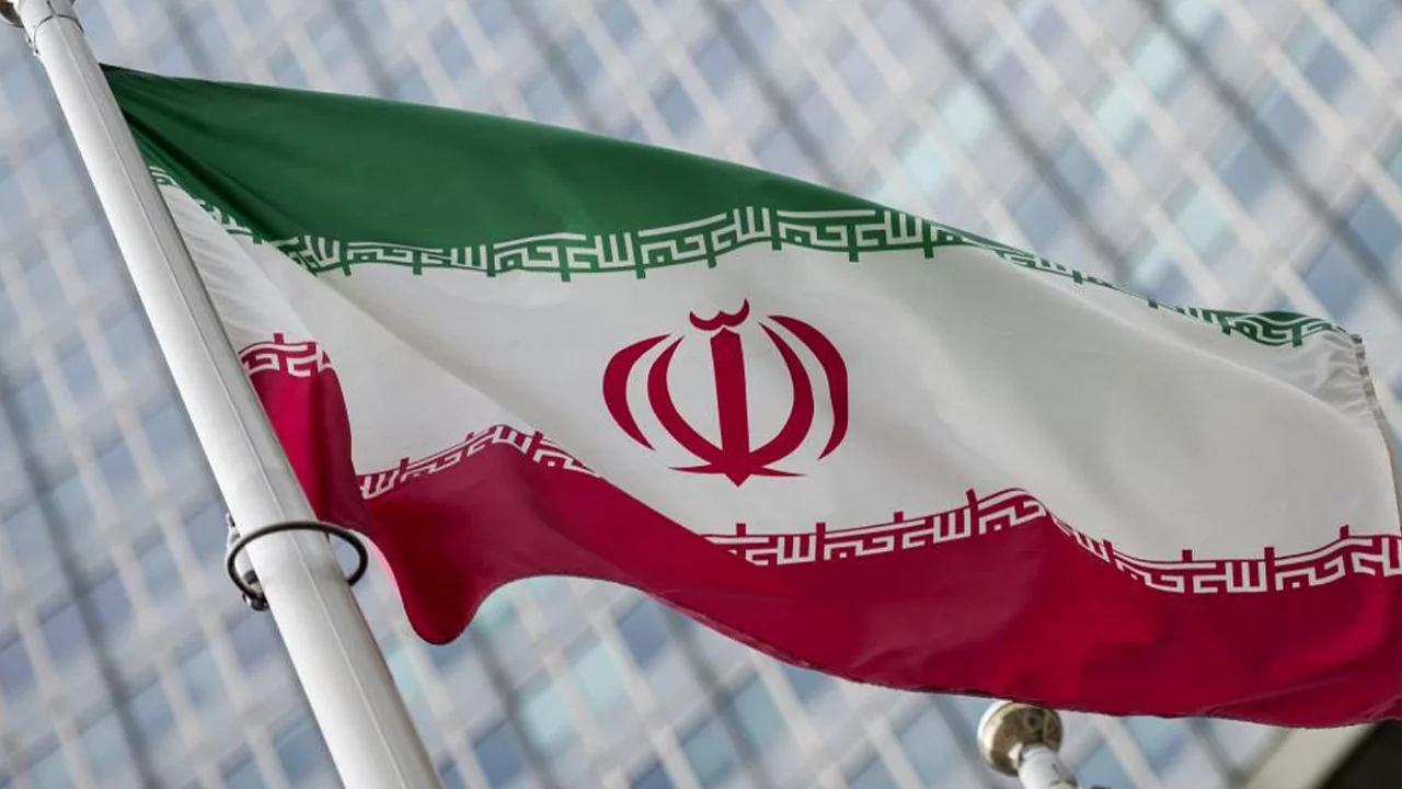 İran'dan Sert Uyarı: "ABD Saldırırsa Tüm Üsler Hedef"