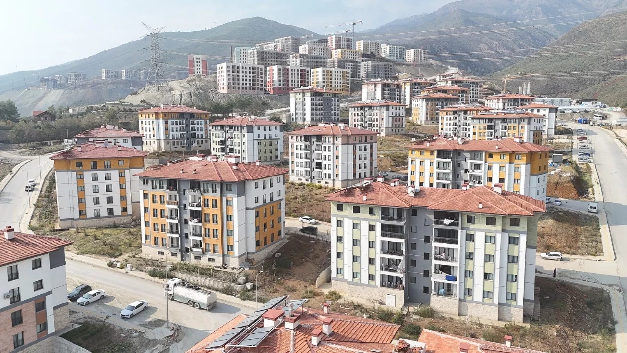 Bursa'da TOKİ heyecanı! 150 bin başvuru, kura günü belli oldu