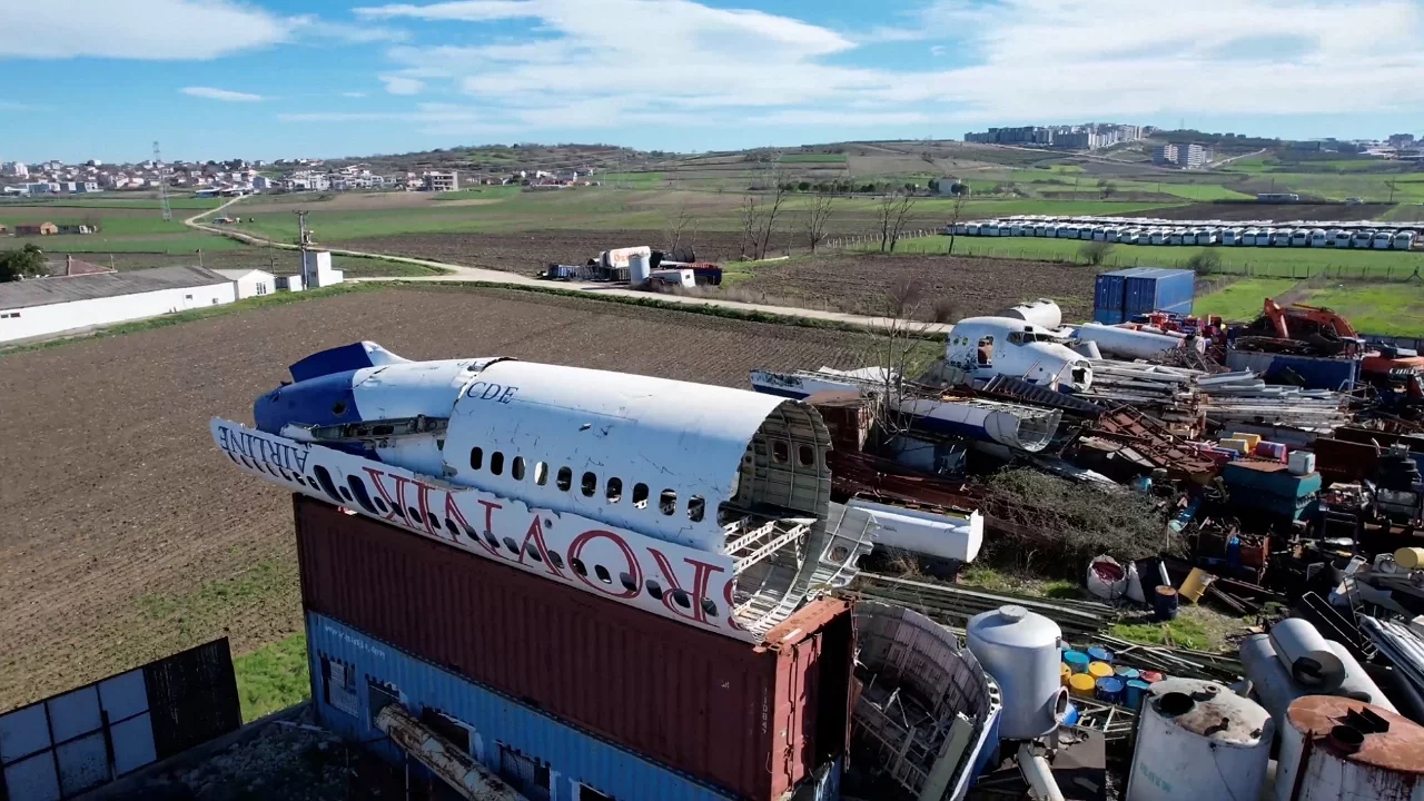 Bursa'da dev uçak şaşkınlığı! Hurda Boeing 747 ilgi odağı oldu