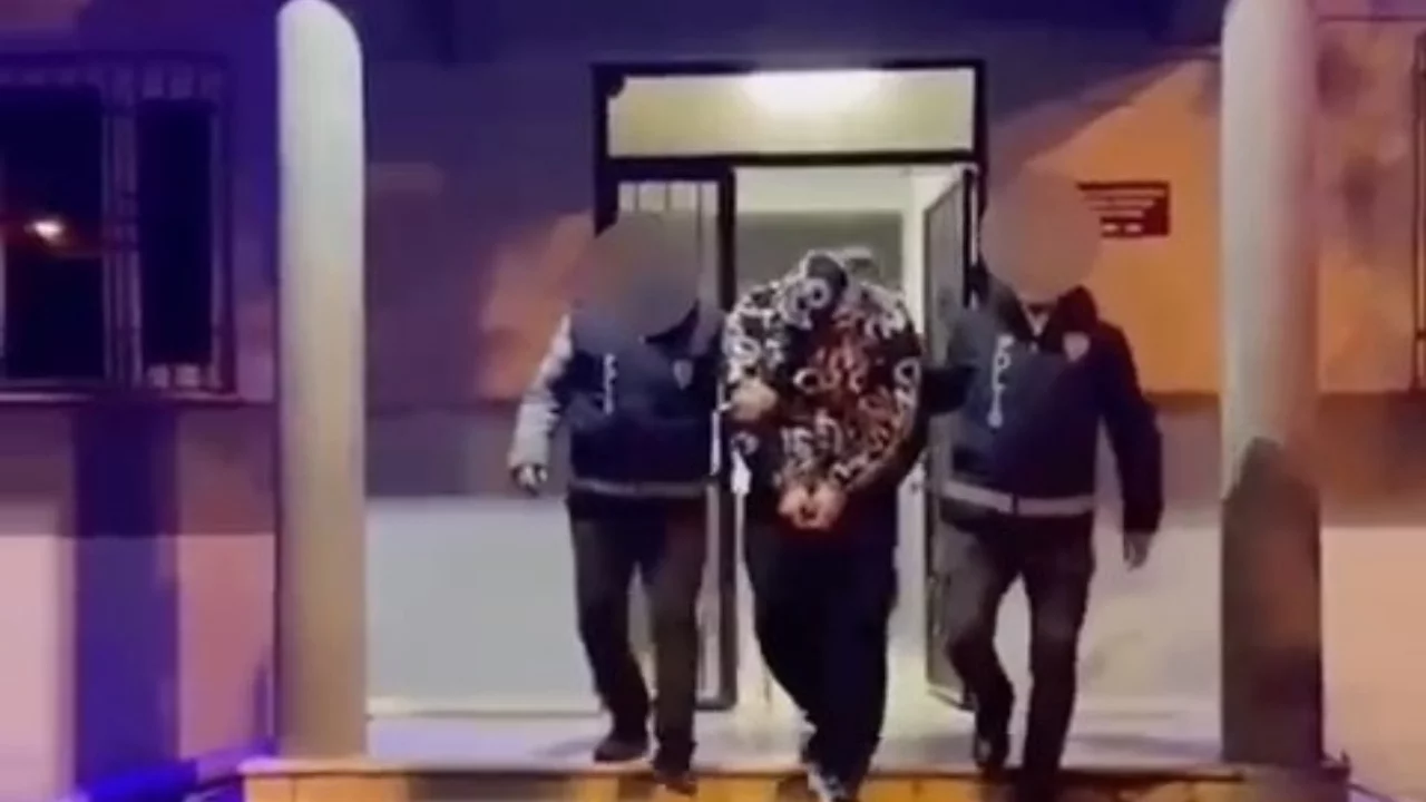 Bursa'da uyuşturucu operasyonu: 1 kilo esrar ele geçirildi