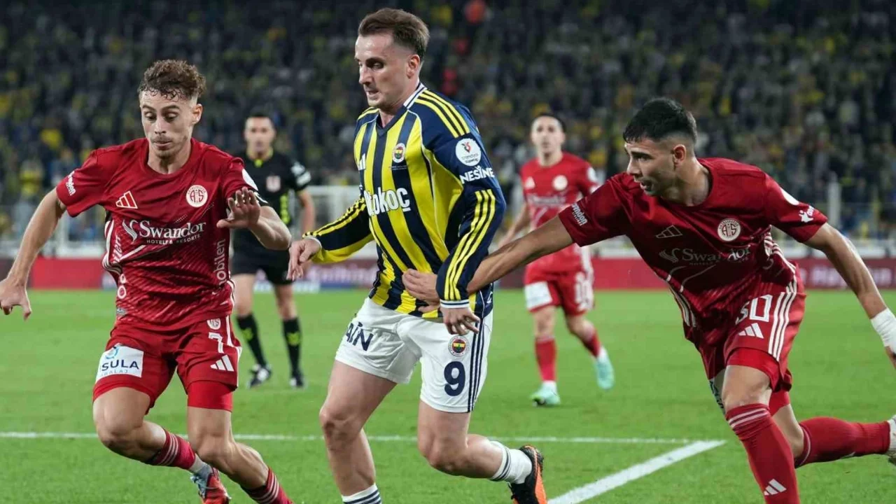 Fenerbahçe Antalya'da Seri Peşinde