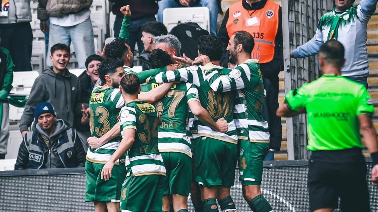 Bursaspor Gol Yağdırıyor: Türkiye'nin Zirvesinde