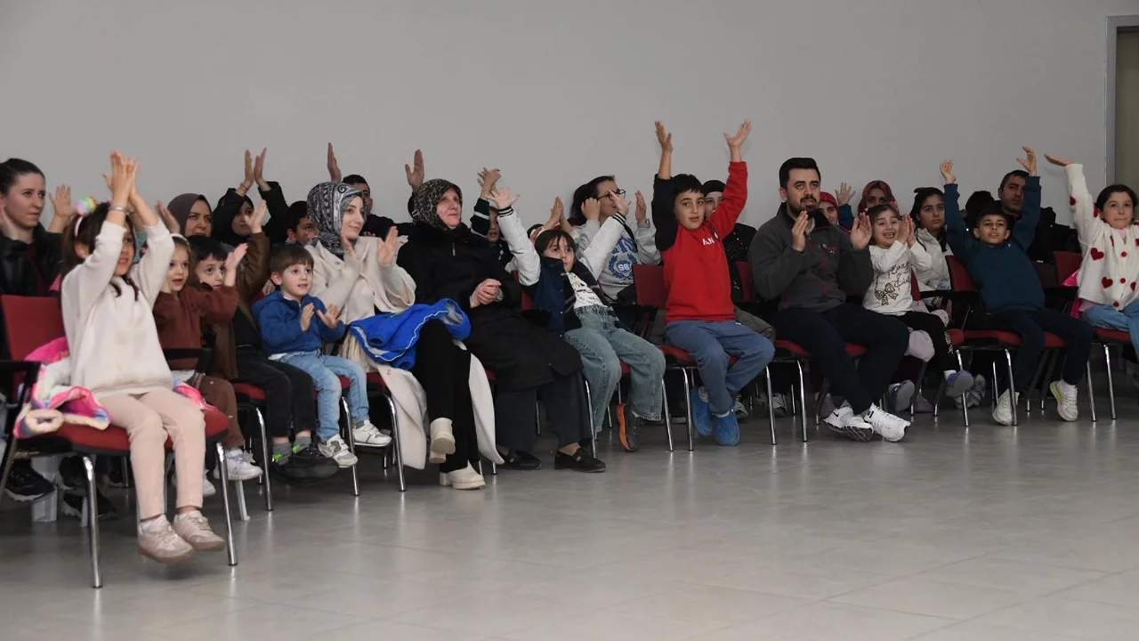 Demirtaş'taki Çocuklar Doyasıya Eğlendi