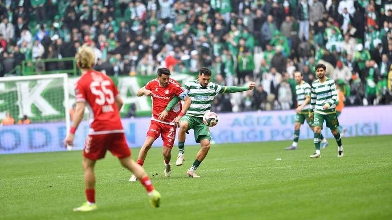 Bursaspor Şampiyonluk Yolunda Kritik Deplasmanlara Çıkıyor