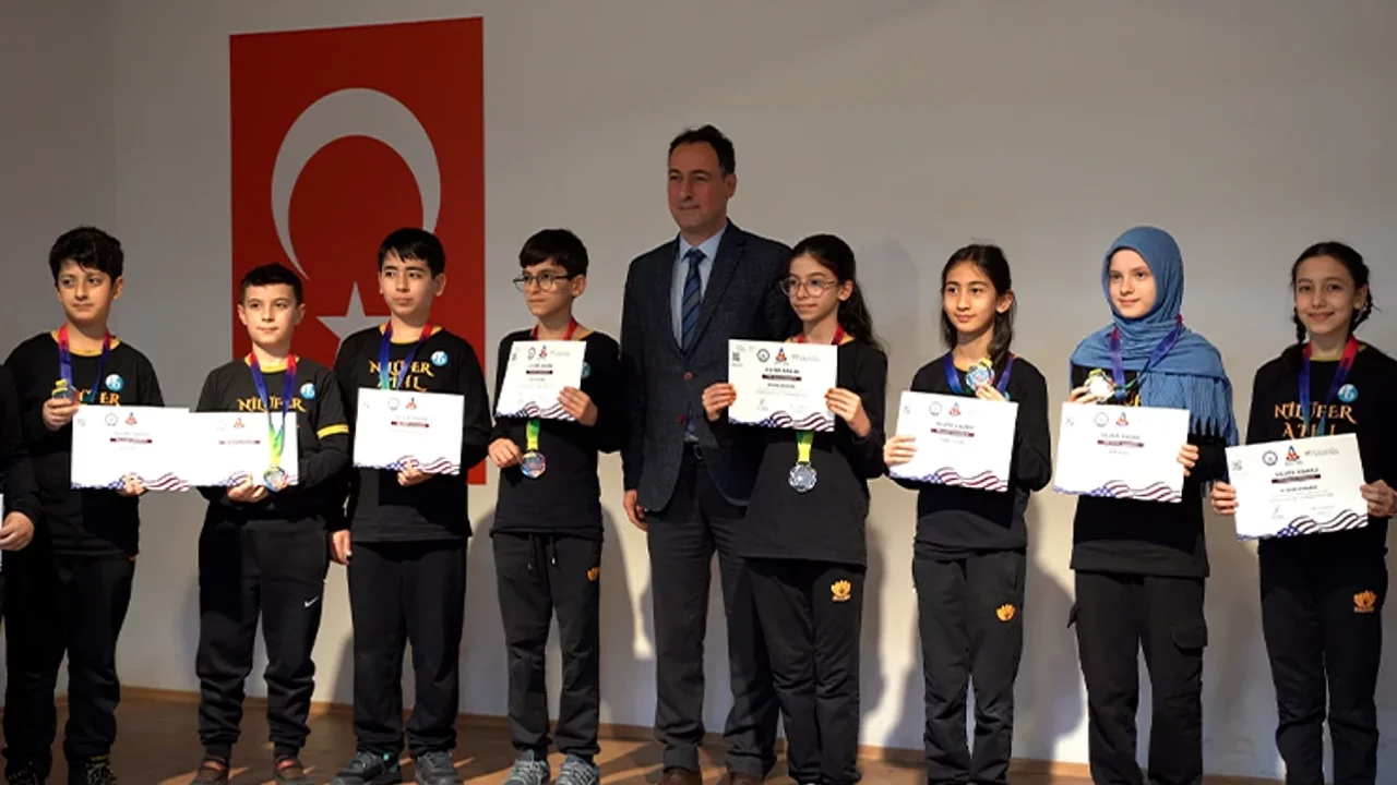 Nilüfer Anadolu İmam Hatip Lisesi'nden uluslararası matematik başarısı: 73 madalya