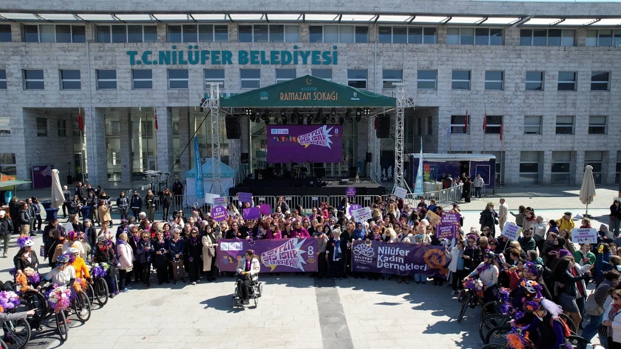 Nilüfer'de kadınlar tek ses oldu: "Eşitlik Ses İster Biz Buradayız"
