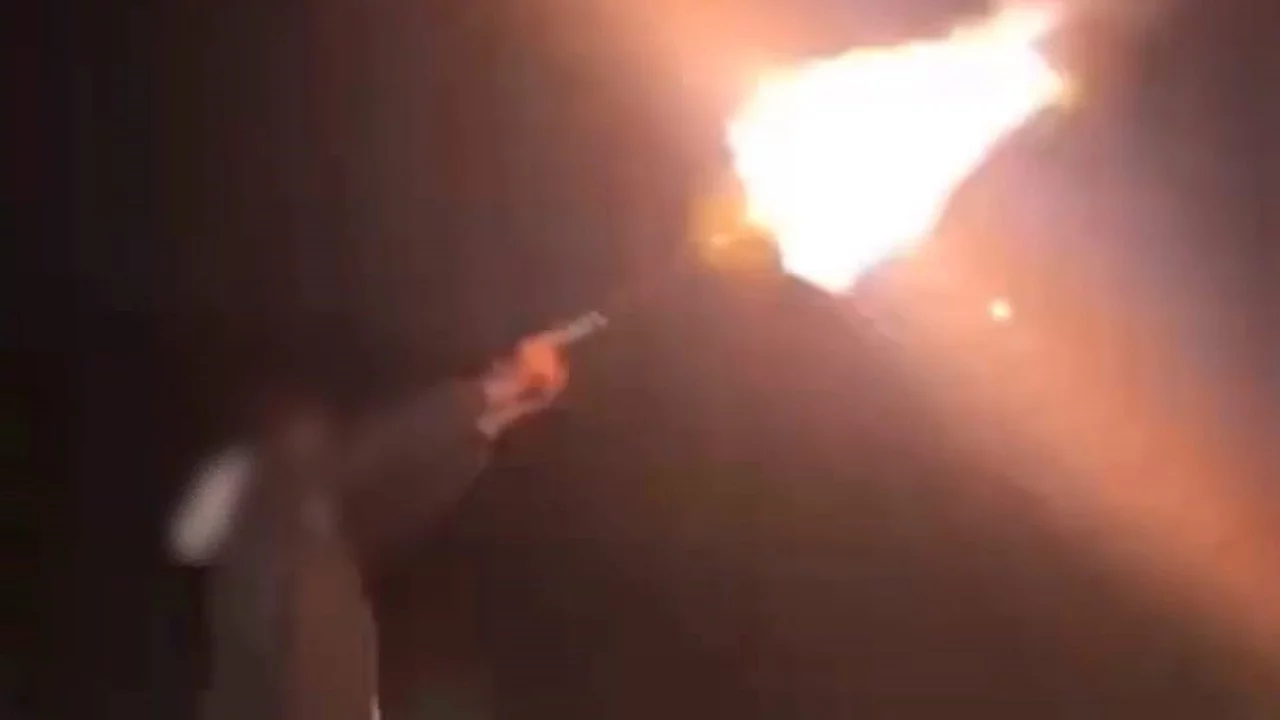 Bursa'da sokak ortasında havaya ateş açtı, sosyal medya ele verdi