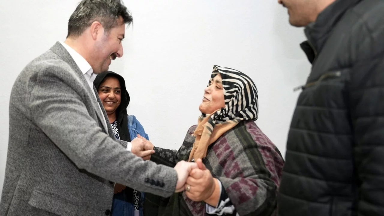 Yenişehir Belediye Başkanı Ercan Özel iftar ve sahurlarda vatandaşlar ile bir araya geldi