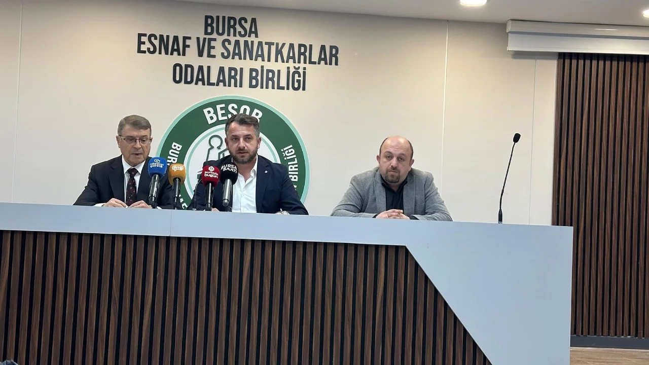 Yeni trafik düzenlemesine esnaftan tepki