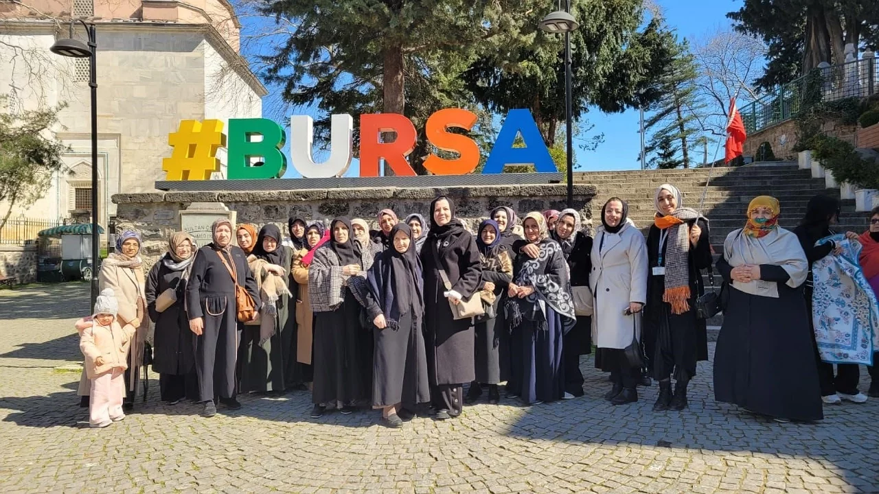Kestel Belediyesi'nden kadınlara kültür dolu yolculuk