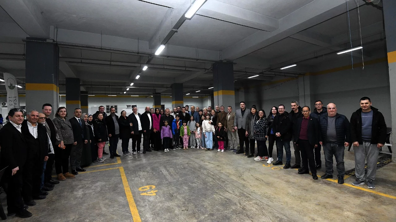 Başkan Erkan Aydın Yunuseli'nde Vatandaşlarla İftar Yaptı