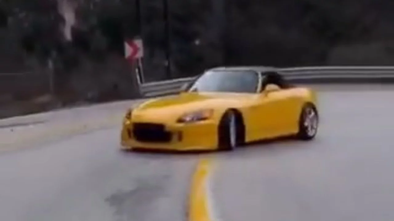 Bursa'da drift yapan sürücü sosyal medyadan yakalandı