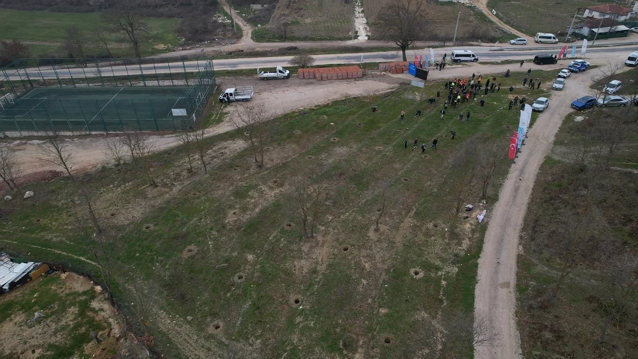 Unçukuru Mahallesi'nde atıl arazi Umut Ormanı'na dönüşüyor