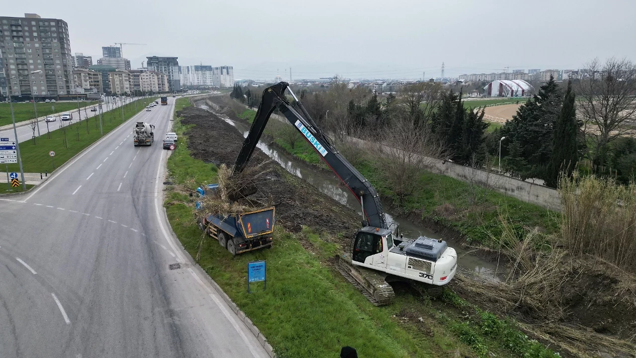 Ayafatma Deresi'nde kapsamlı temizlik çalışması