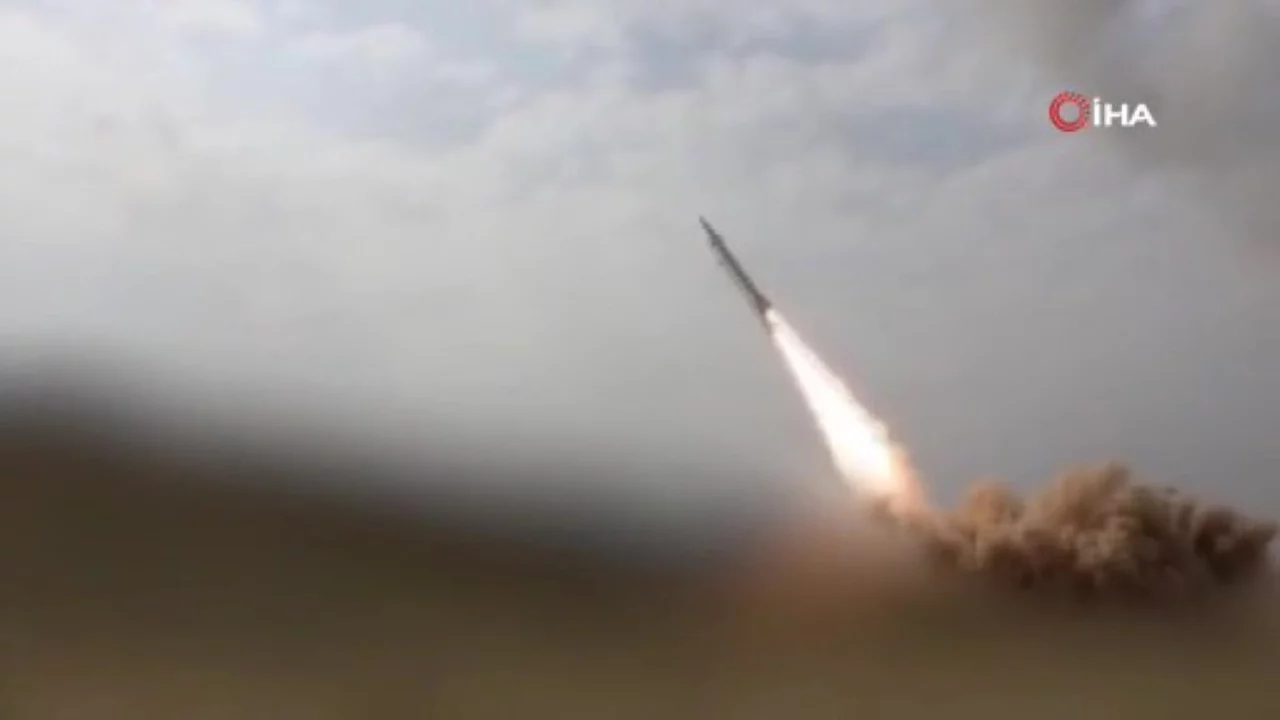 İran'dan İsrail'e 30 balistik füze: "En ağır saldırı"