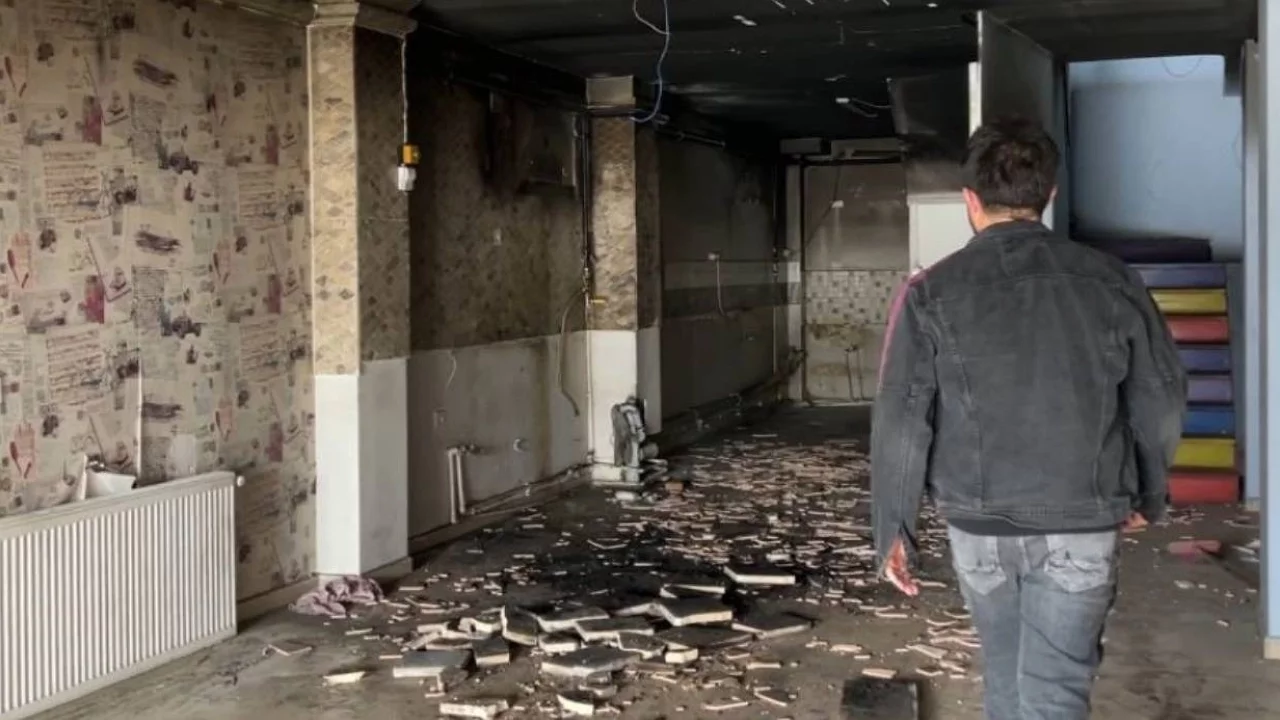 Kiralık dükkan harabeye döndü