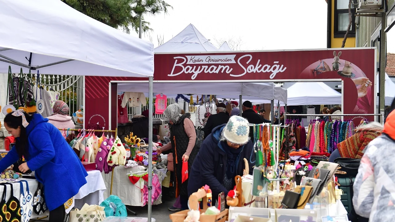 Kadın girişimciler 'Bayram Sokağı' kapılarını açtı