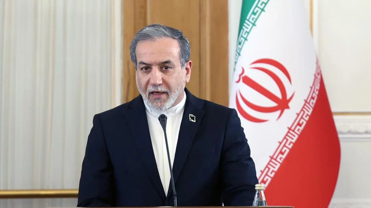 İran'dan Hürmüz açıklaması: Boğaz sadece ABD ve müttefiklerine kapalı