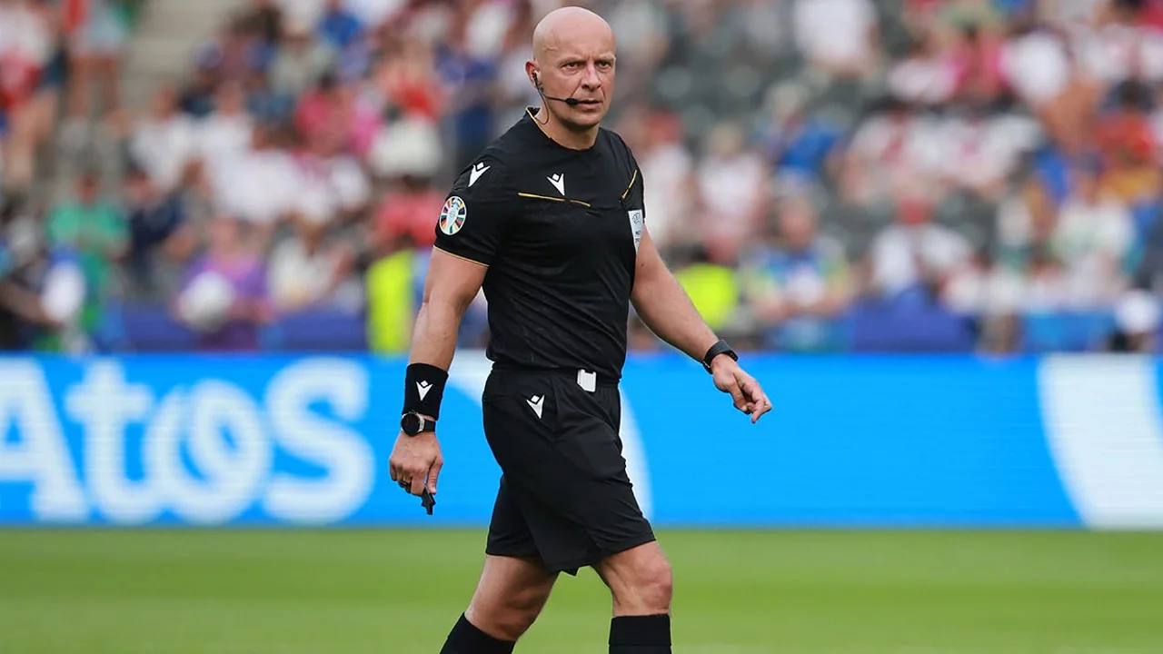 Liverpool-Galatasaray maçını Marciniak yönetecek