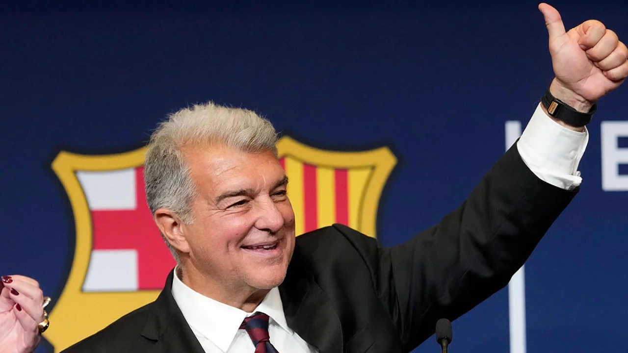 Barcelona'da başkan Laporta yeniden seçildi