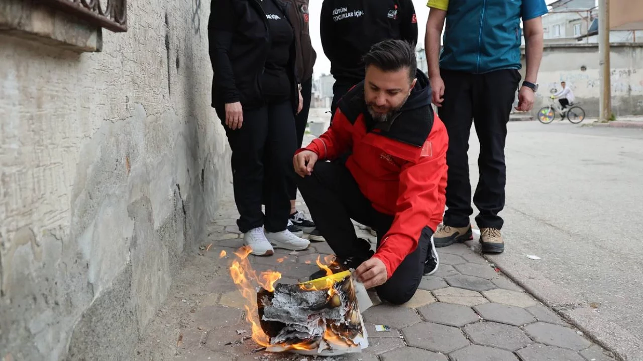 Hayırsever, 50 bin liralık veresiye borcunu kapattı