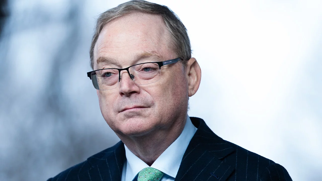 Hürmüz Boğazı'nda Petrol Akışı Yavaş Yavaş Başladı