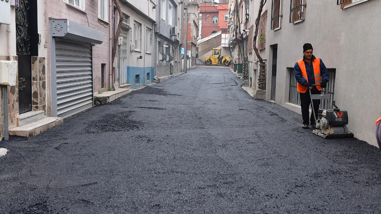 Osmangazi'de Sokaklardaki Yollar Yenileniyor