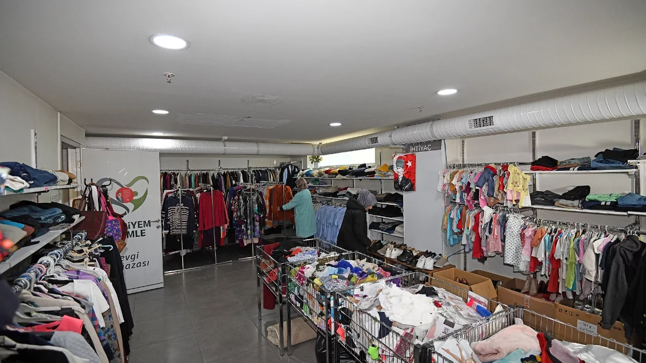 Sevgi Mağazası'nda Bayram Heyecanı Yüzleri Gülümsetti