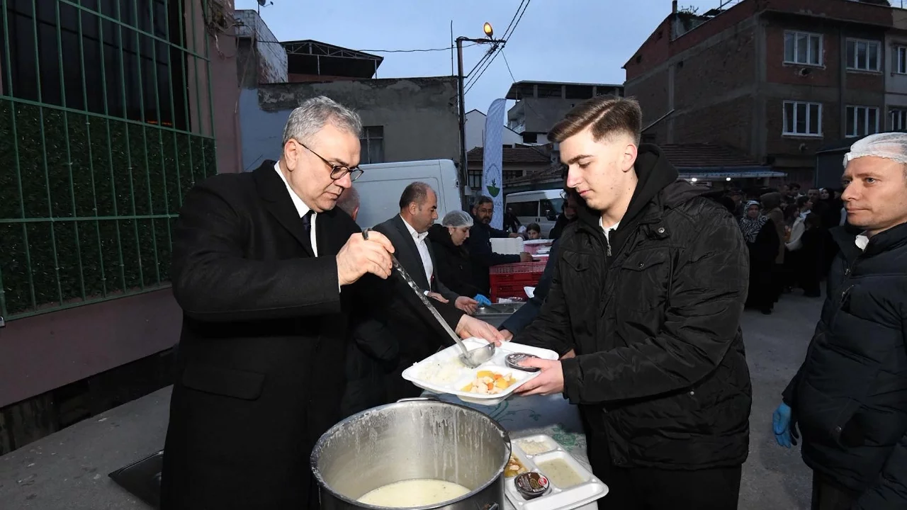 Osmangazi'de Ramazan'ın Son Sofrası Gülbahçe'de Kuruldu