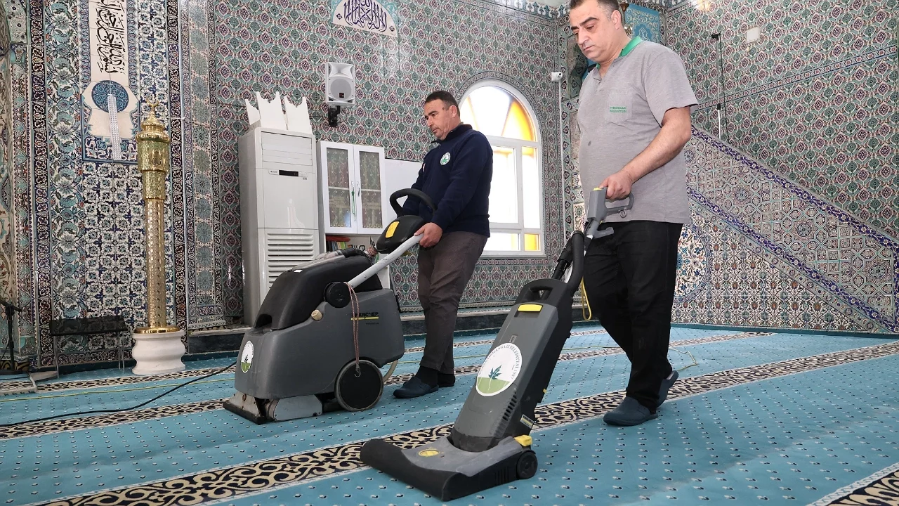 Ramazan Bayramında İbadetler Temiz Camilerde Yapılacak