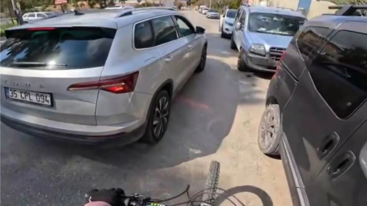 Bisikletliyi Sıkıştırdı: Ehliyet Gitti, Ceza Yağdı