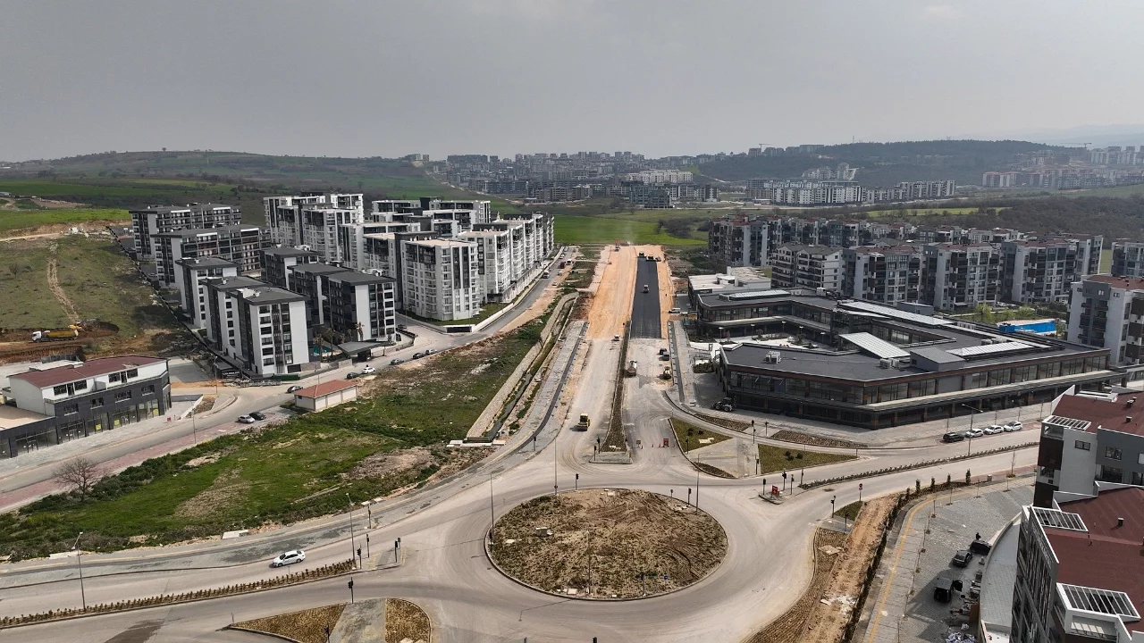 Büyükşehirle yeni yerleşimlere modern yollar